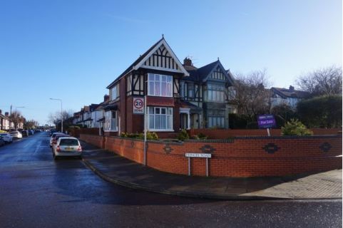 Property for auction in North Lincolnshire)
