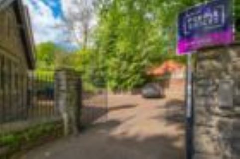 Property for auction in Gwent)