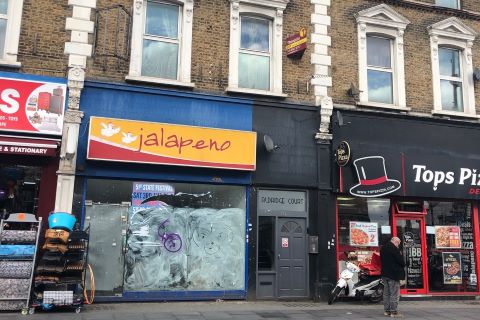 Property for auction in London)