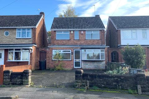 Property for auction in West Midlands)