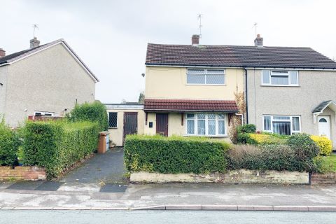 Property for auction in West Midlands)
