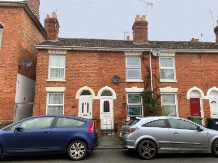 Property for auction in Worcestershire)