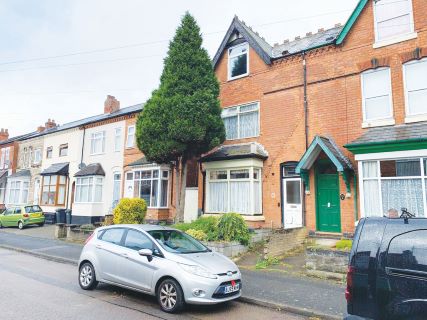 Property for auction in West Midlands)