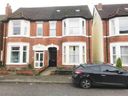 Property for auction in West Midlands)