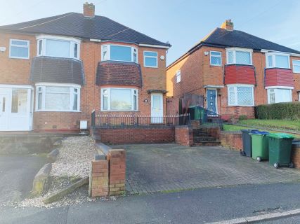 Property for auction in West Midlands)