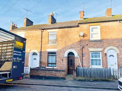 Property for auction in Warwickshire)