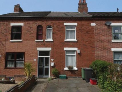 Property for auction in Derbyshire)