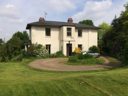 Property for auction in West Midlands)
