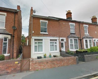 Property for auction in Worcestershire)