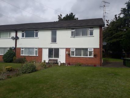 Property for auction in Worcestershire)