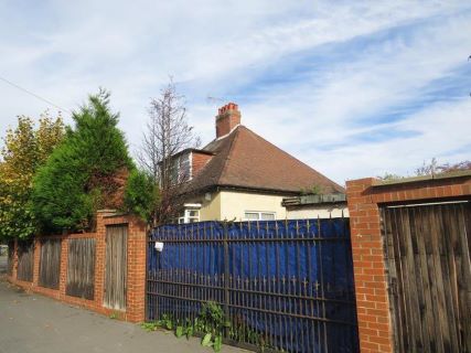 Property for auction in Derbyshire)