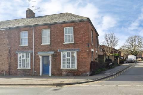 Property for auction in Warwickshire