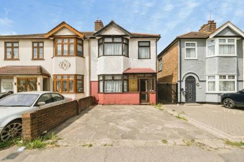 Property for auction in Essex