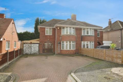 Property for auction in Warwickshire
