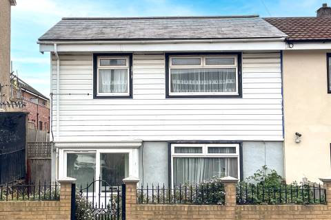 Property for auction in Essex