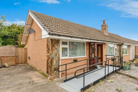 Property for auction in Clwyd