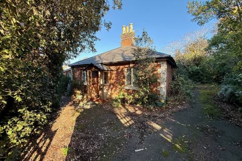 Property for auction in Isle of Wight