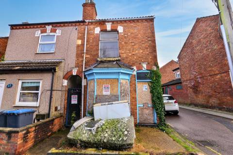 Property for auction in Warwickshire