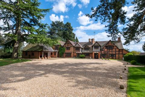 Property for auction in Warwickshire