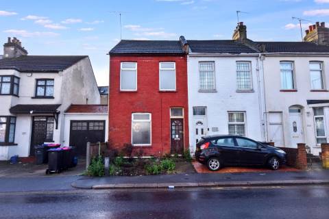 Property for auction in Essex