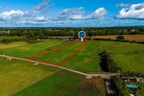 Property for auction in Avon