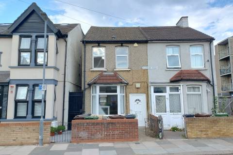 Property for auction in Essex