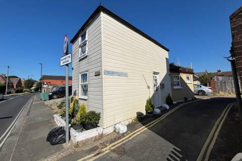 Property for auction in Isle of Wight