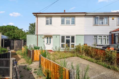 Property for auction in Essex