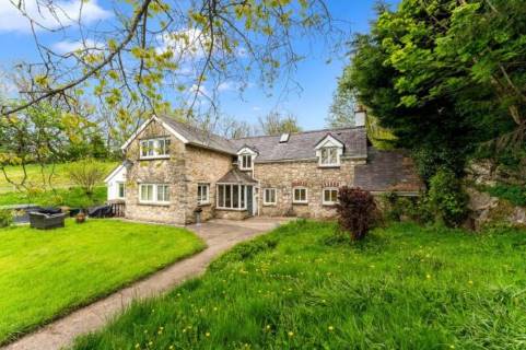 Property for auction in Clwyd