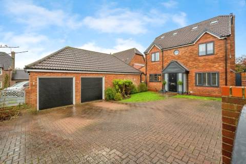 Property for auction in Derbyshire