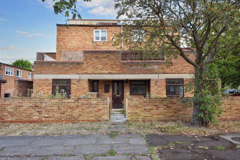 Property for auction in Essex