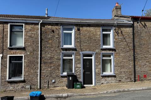 Property for auction in Mid Glamorgan
