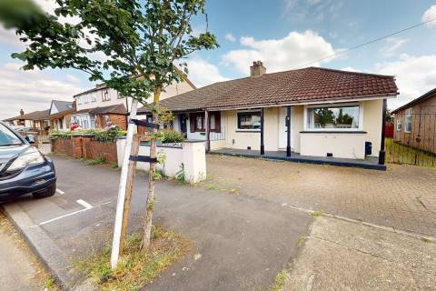 Property for auction in Essex