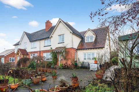 Property for auction in Worcestershire