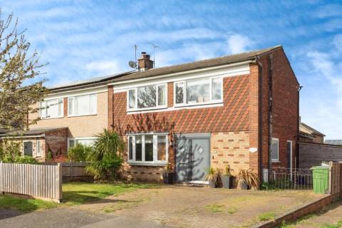 Property for auction in Buckinghamshire