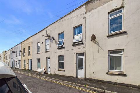 Property for auction in Avon