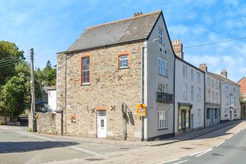 Property for auction in Cornwall