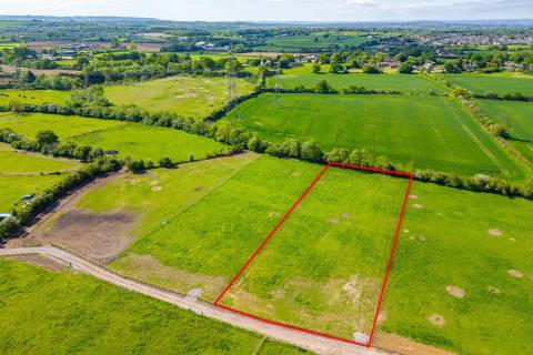 Property for auction in Avon