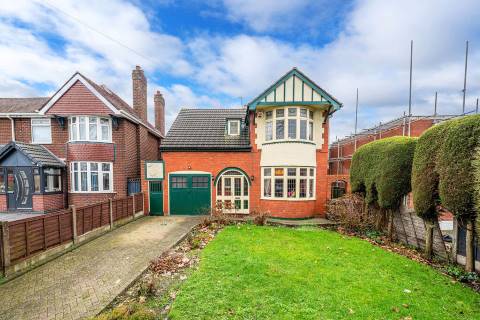 Property for auction in West Midlands