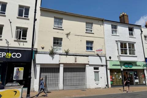 Property for auction in Isle of Wight