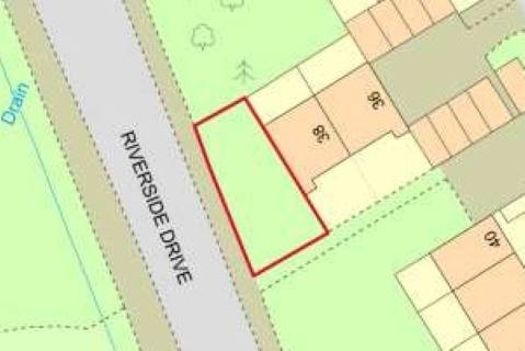 Property for auction in Surrey