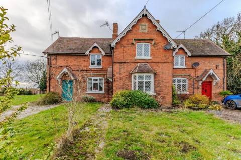 Property for auction in Warwickshire