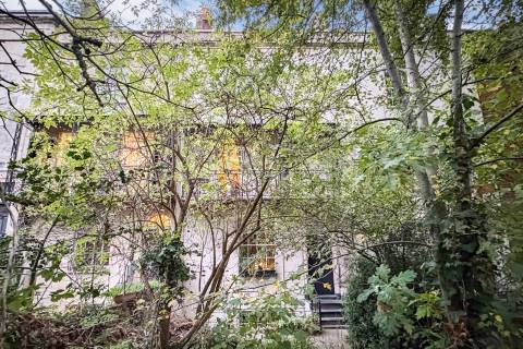 Property for auction in Avon