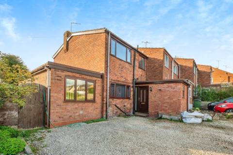 Property for auction in Worcestershire
