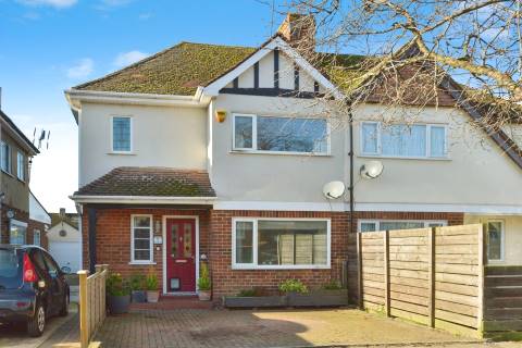 Property for auction in Buckinghamshire