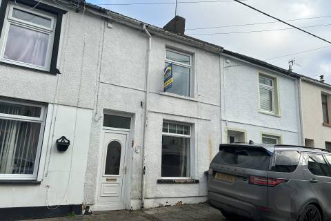 Property for auction in Mid Glamorgan