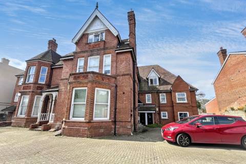 Property for auction in London