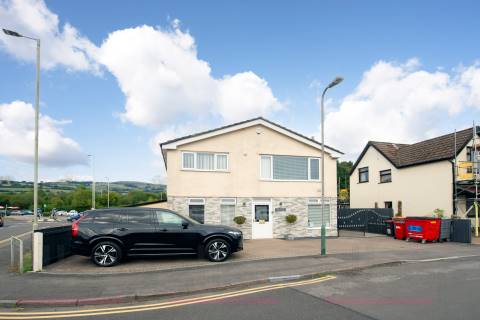 Property for auction in Mid Glamorgan