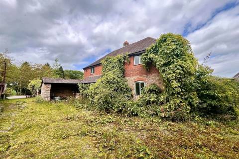 Property for auction in Worcestershire
