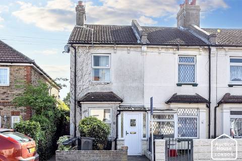 Property for auction in Essex